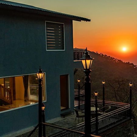 Stayvista At Sunset Springs With Pool & Views Nainital Exteriör bild