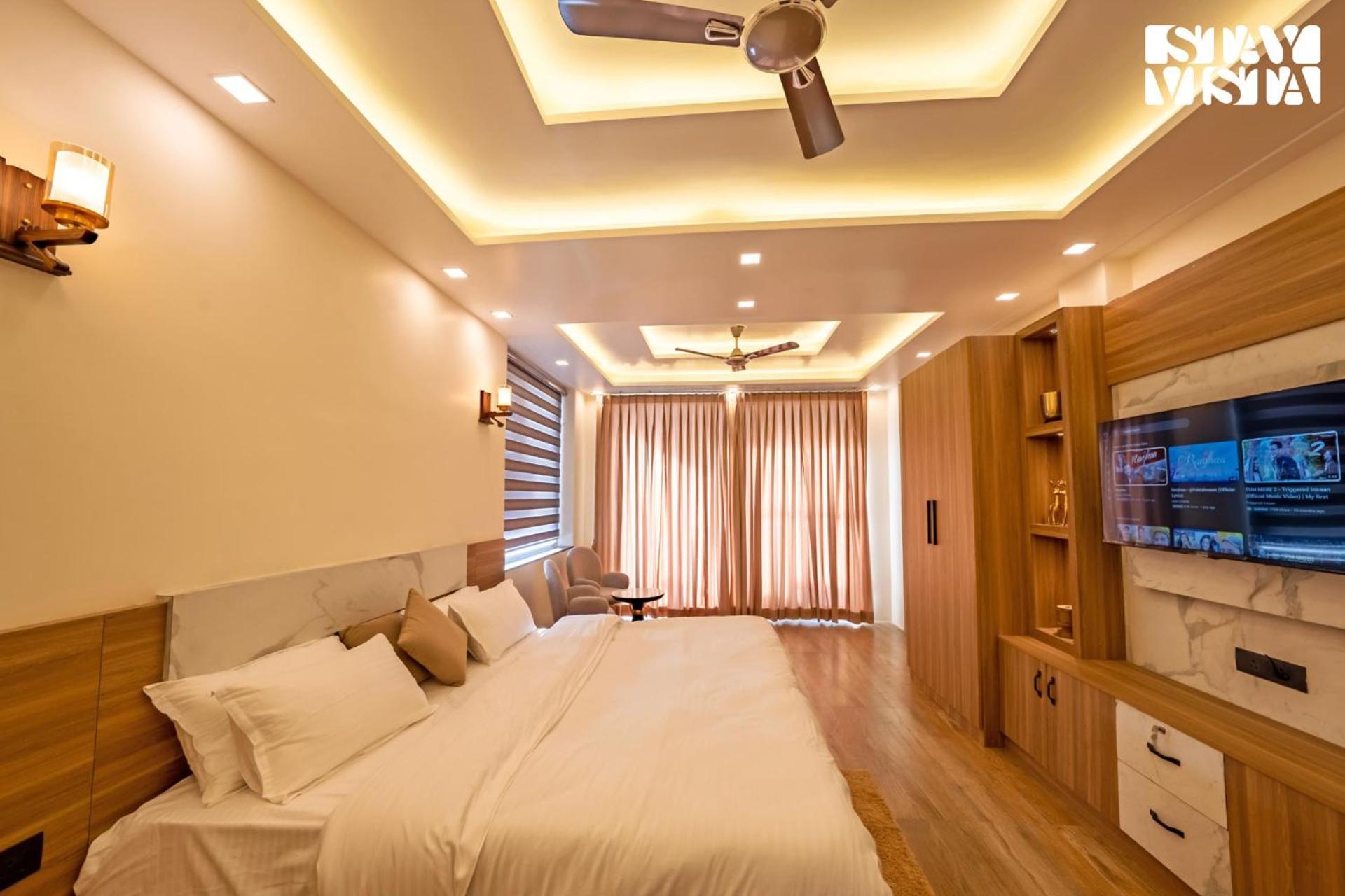 Stayvista At Sunset Springs With Pool & Views Nainital Exteriör bild