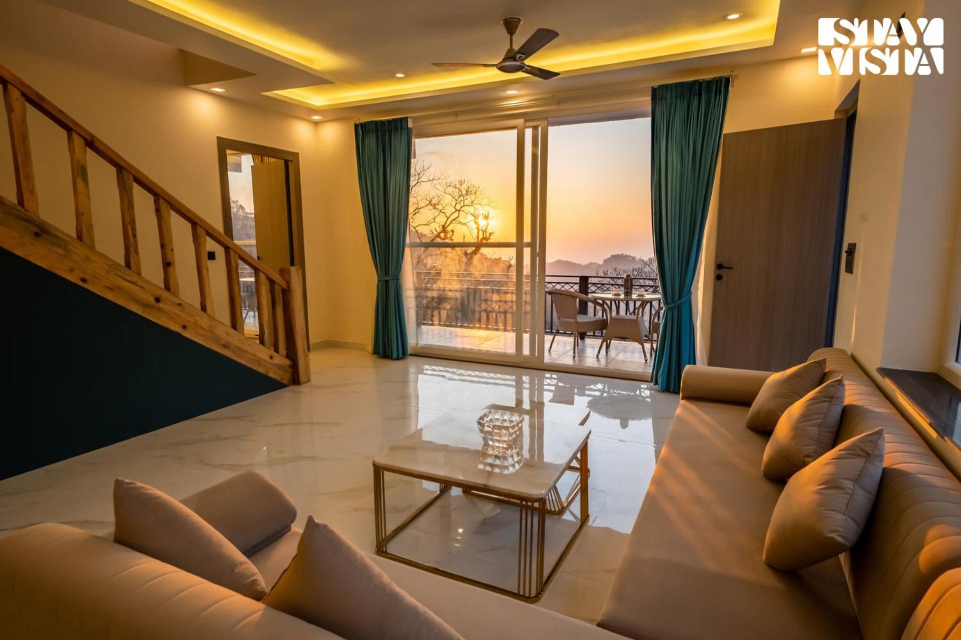 Stayvista At Sunset Springs With Pool & Views Nainital Exteriör bild