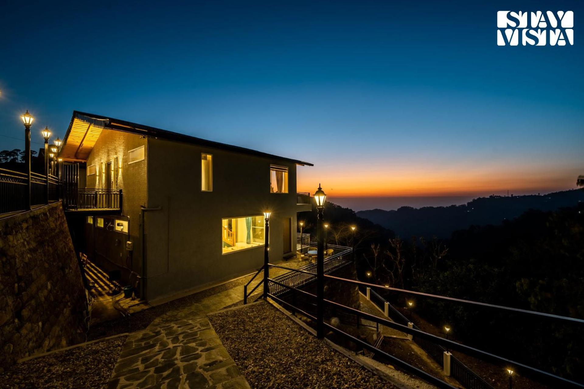 Stayvista At Sunset Springs With Pool & Views Nainital Exteriör bild
